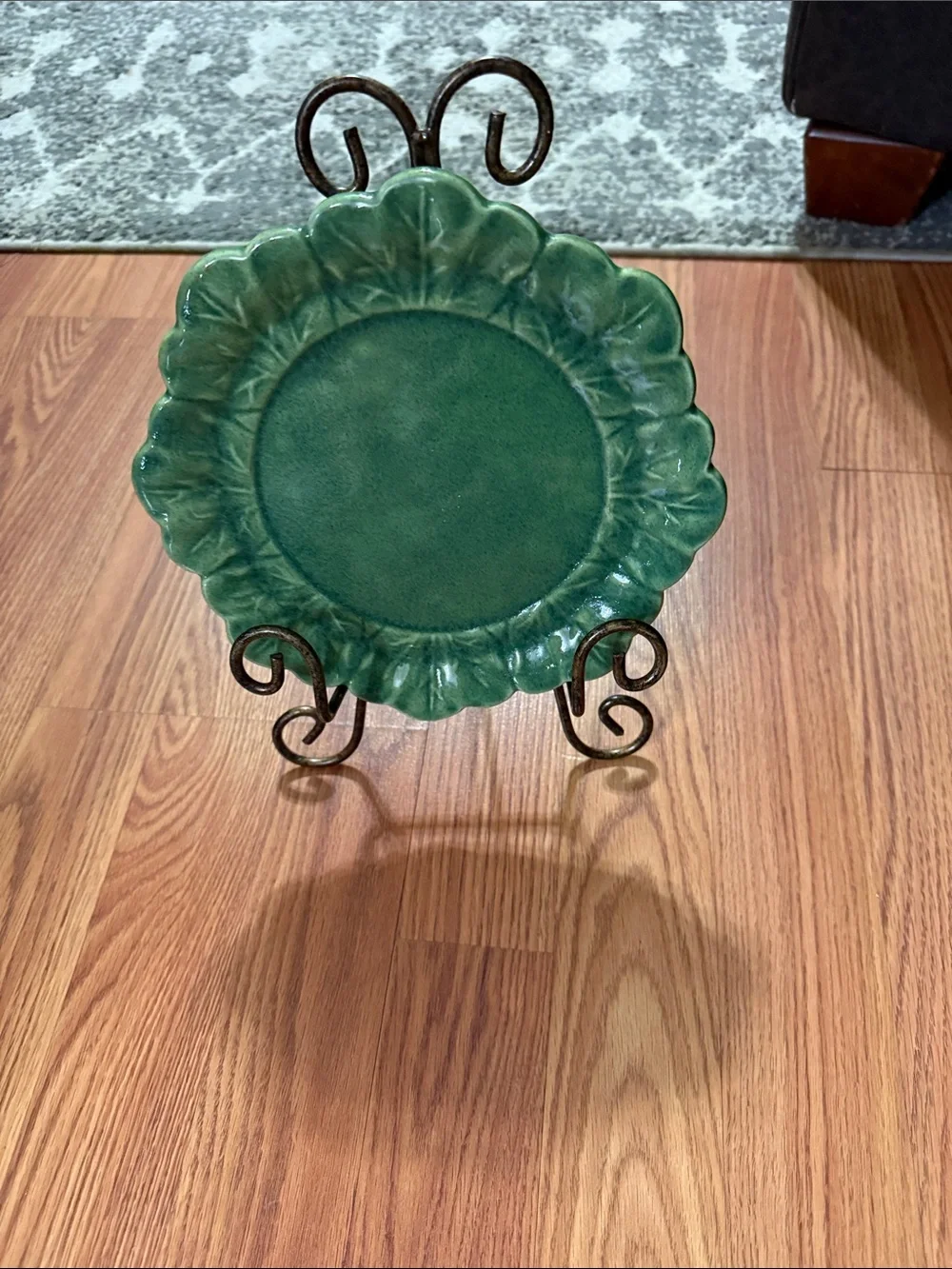 Vintage Holland Mold leaf plate on a bronze stand